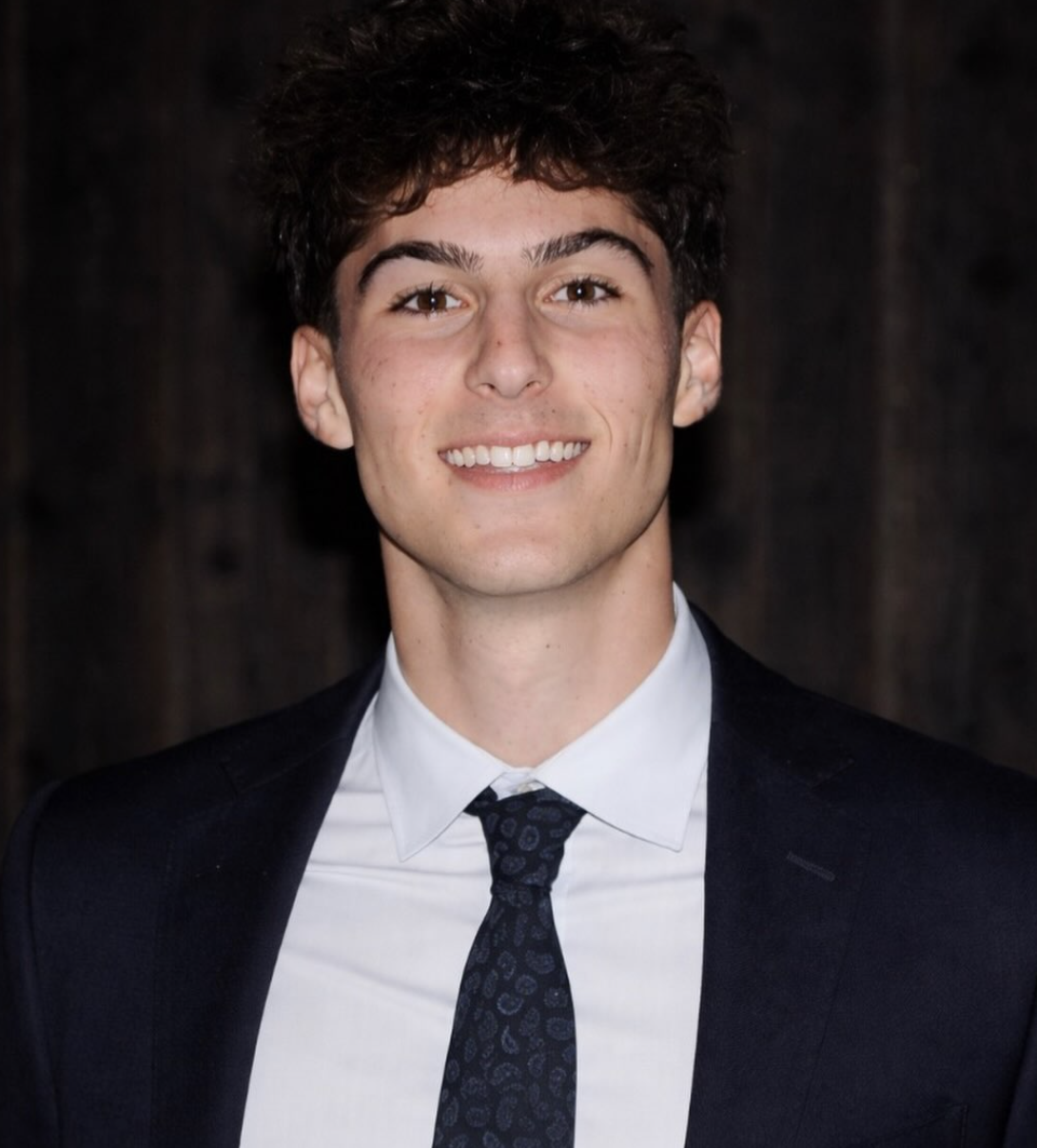 Portrait of Eliot Abramson.